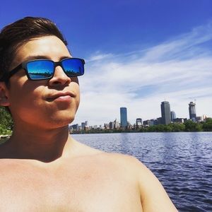 Meet your Posher, Gerardo